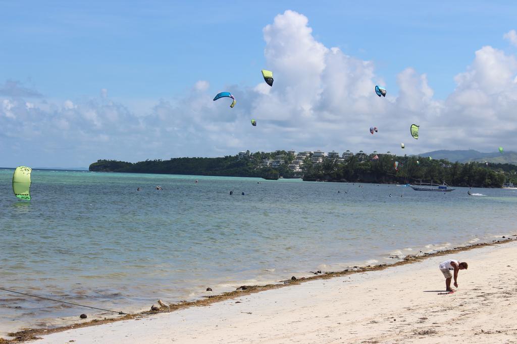 Surfers Home Boracay Balabag  Esterno foto